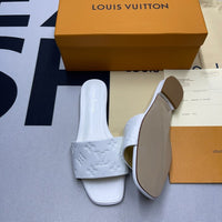 L&*V Sendals