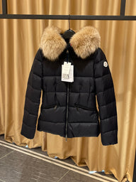 M*ncler Veste