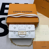L&*V Dauphine (24*14*10)