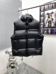 Gilet Pr*da