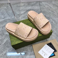 G*cci Sendals