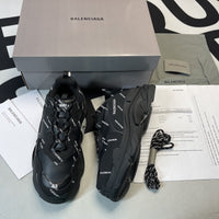 Balenc*aga Triple S
