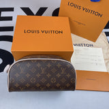 L&*V Pochette (28*16*13)