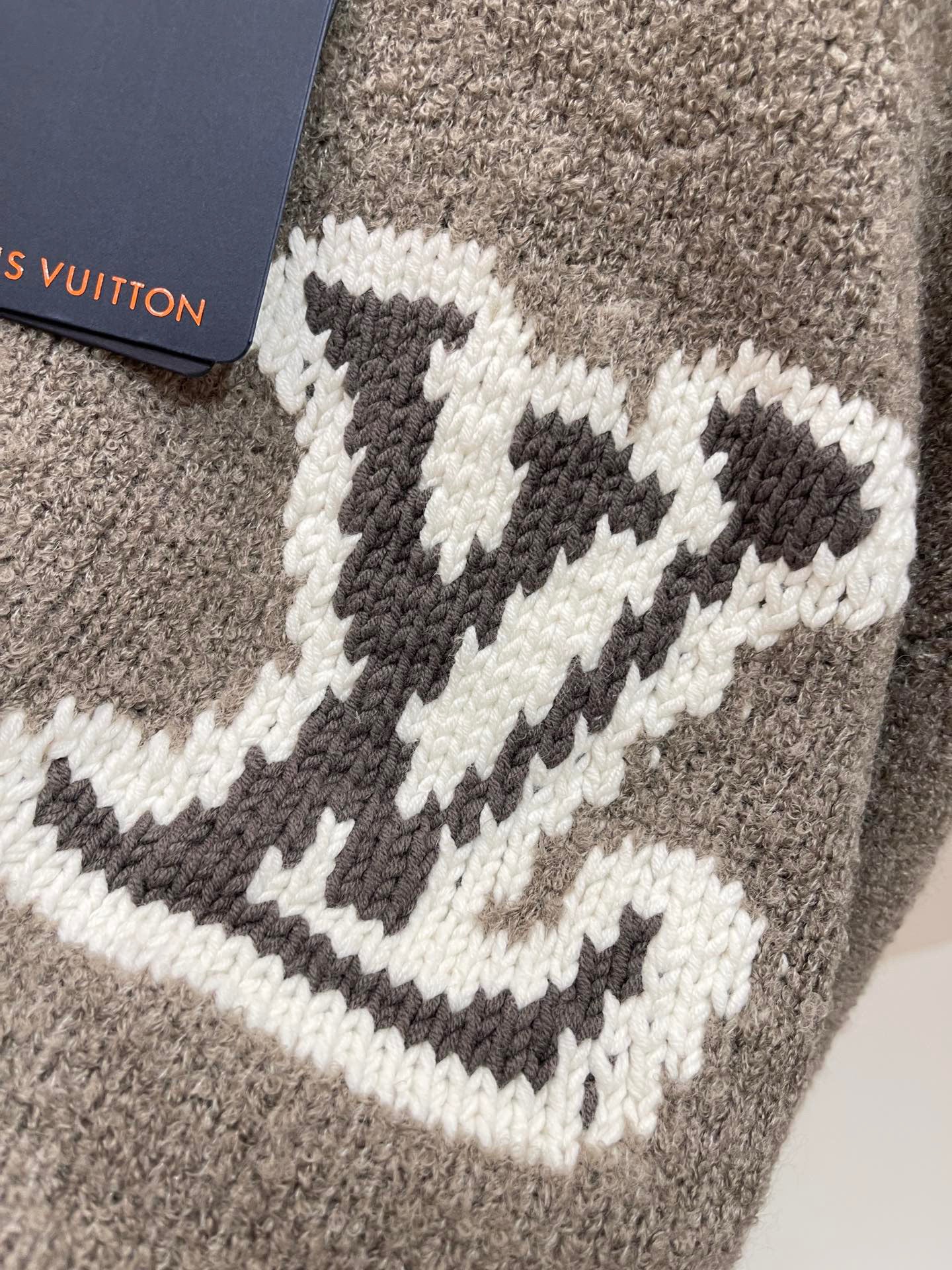 L&*V Pull
