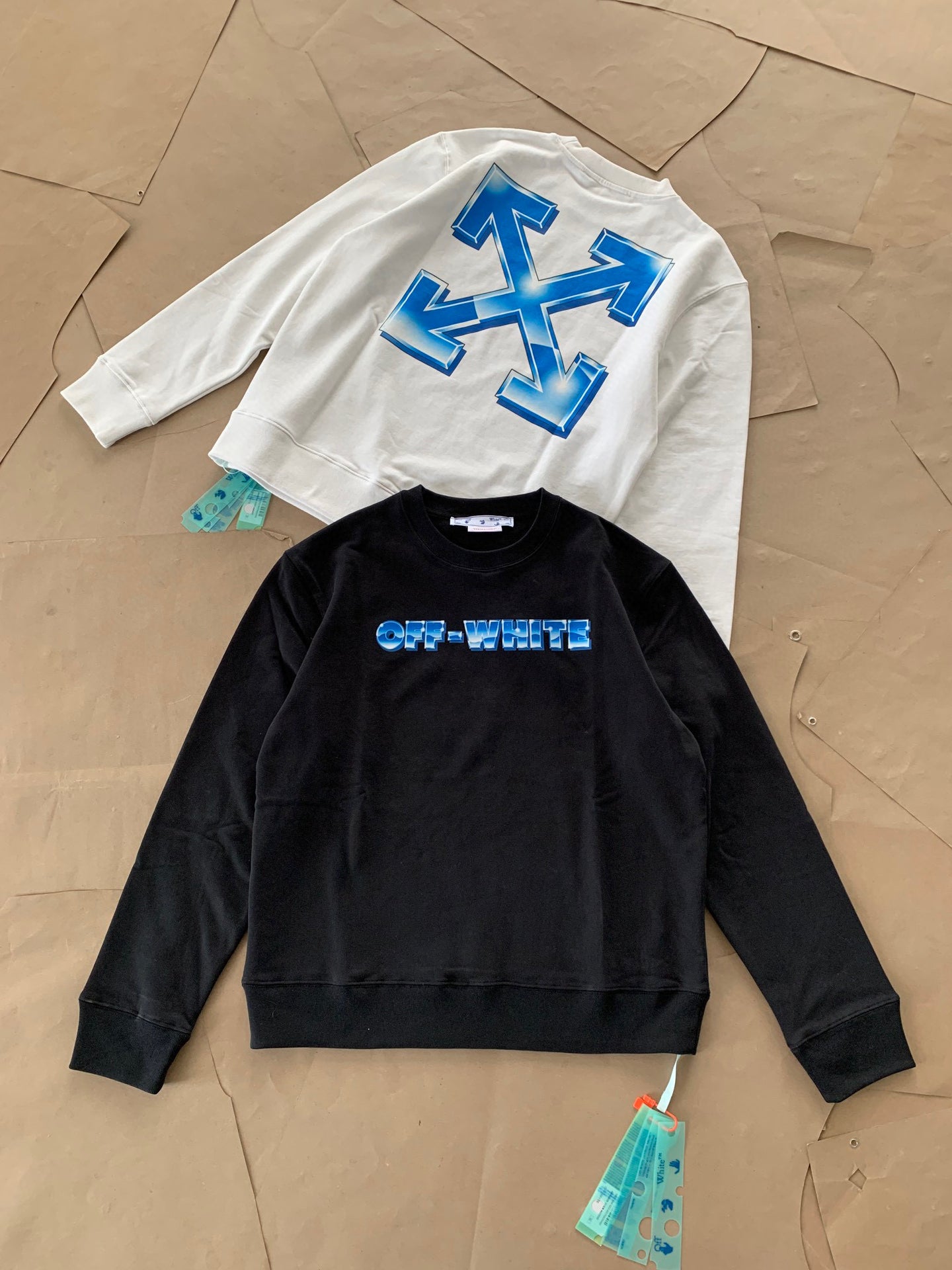 Off-Wh*te Pull