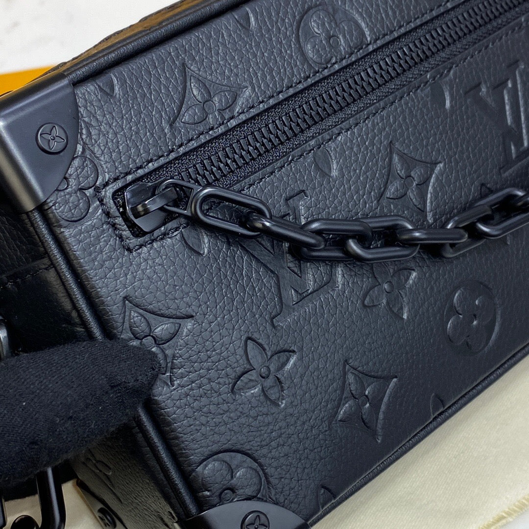 L&*V Trunk (18.5*13*8)