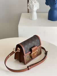 L&*V Shoulder bag