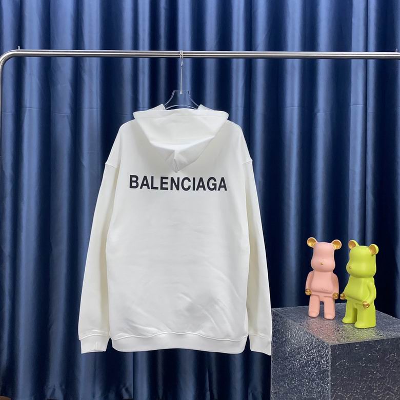 B*lenciaga Pull