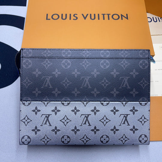 L&*V Pochette (26*20*5)