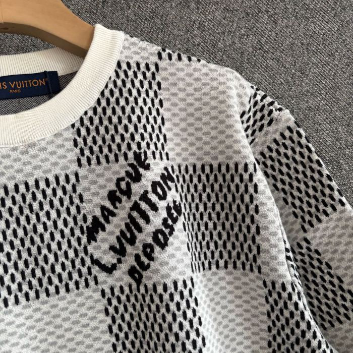 L&*V T-shirt