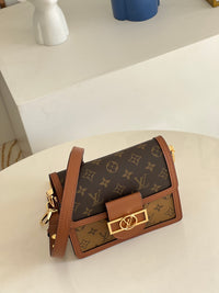 L&*V Shoulder bag
