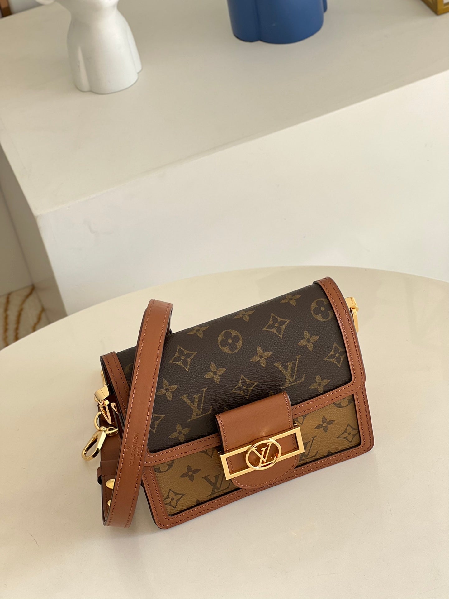 L&*V Shoulder bag