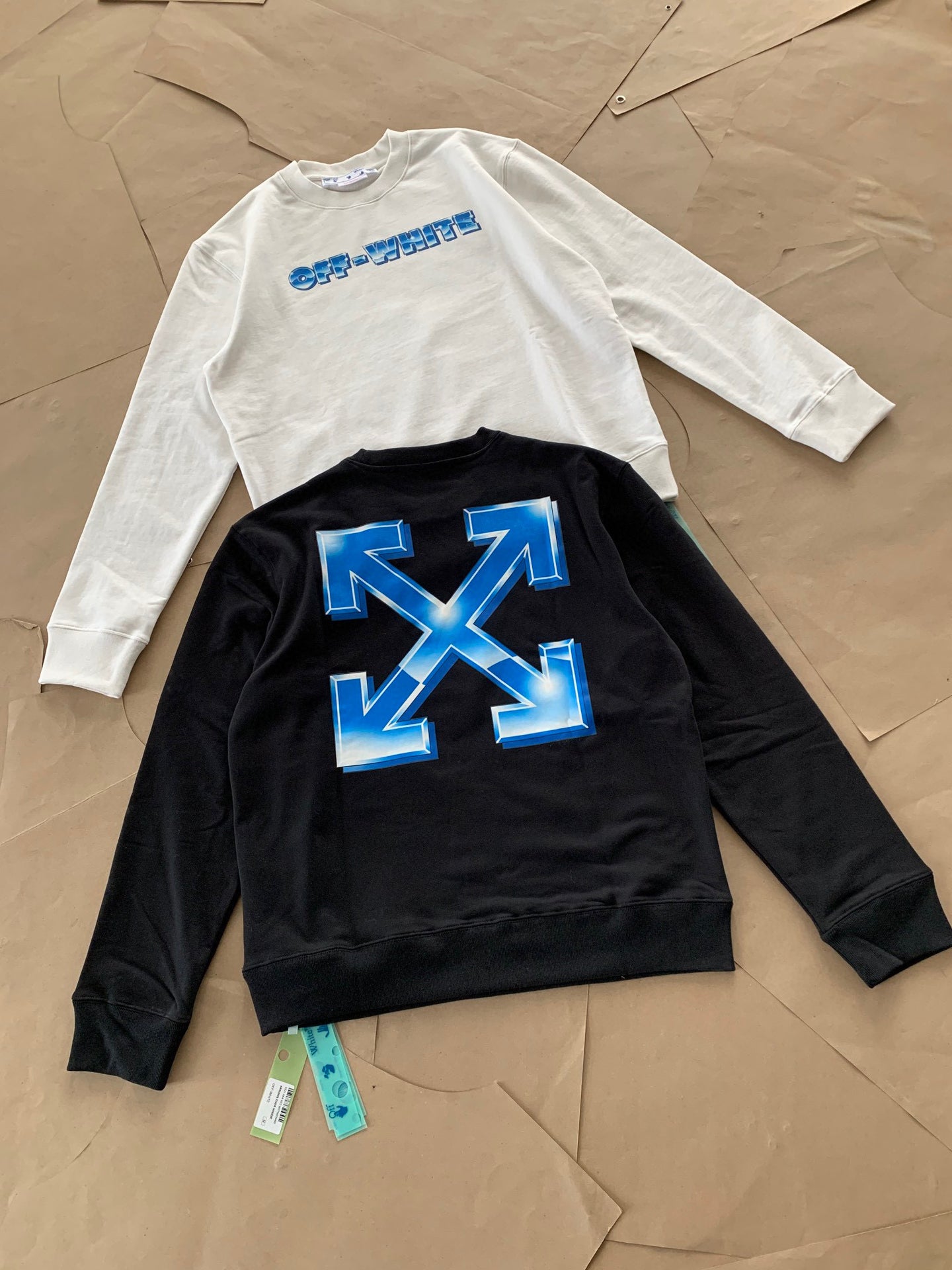 Off-Wh*te Pull