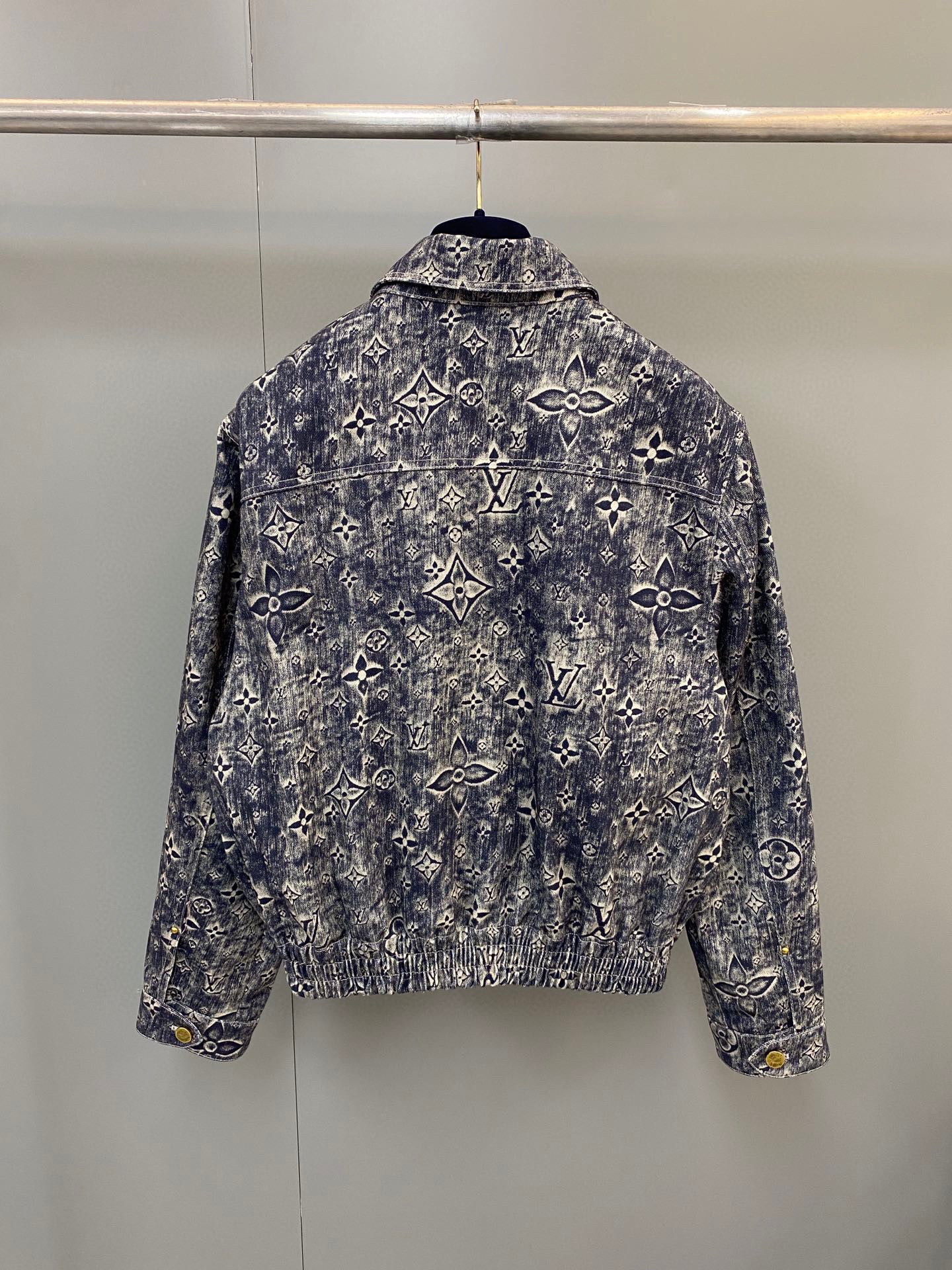 L&*V Jacket