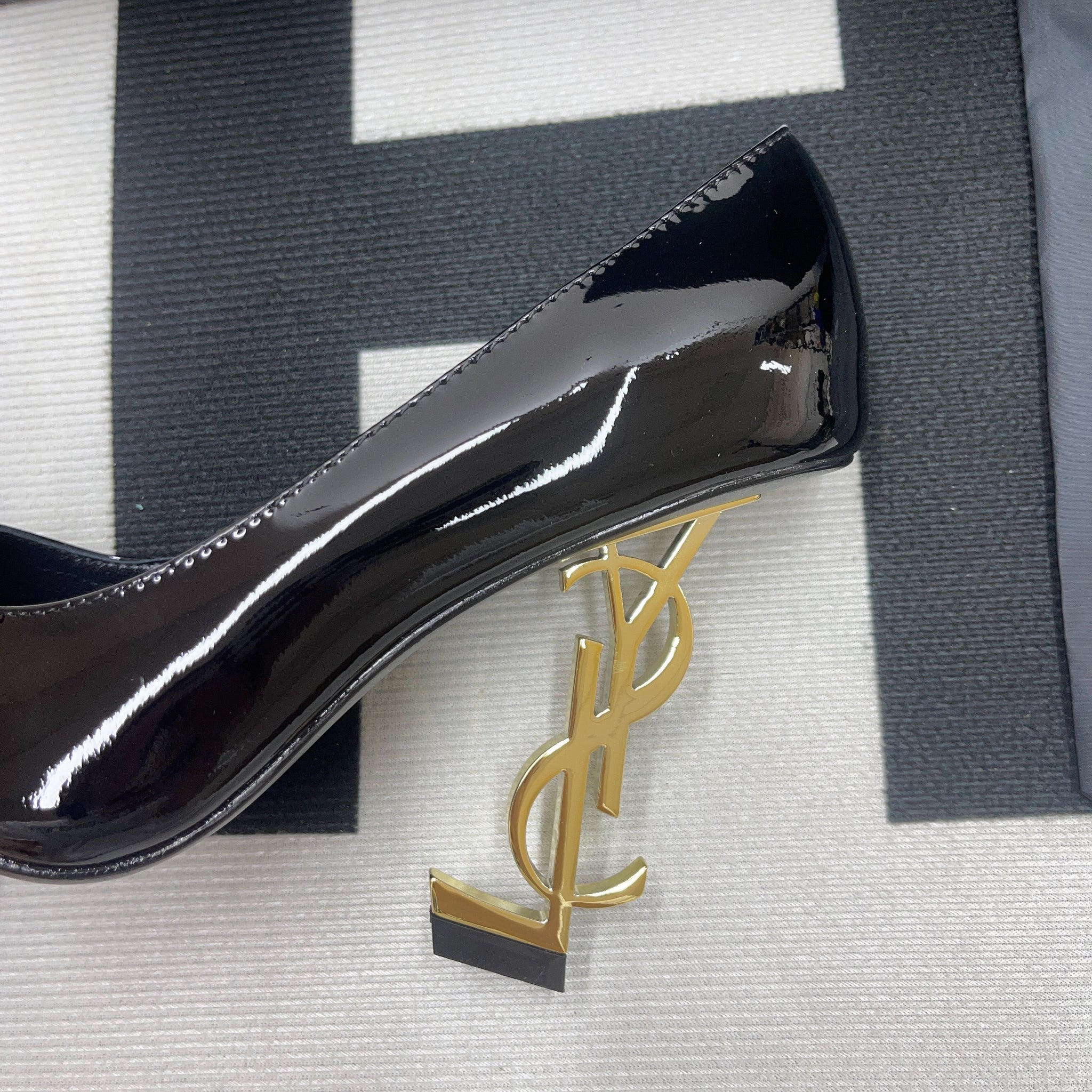 Y*SL Talons