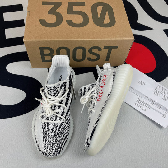 Y*ezy Boost 350 V2  « Zebra »