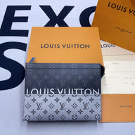 L&*V Pochette (26*20*5)