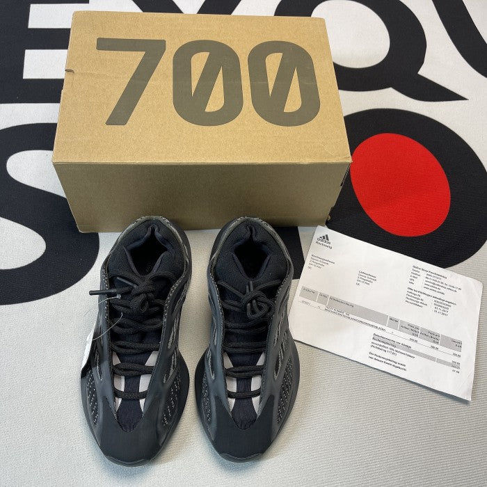 Y*ezy 700 V3 « Alvah »