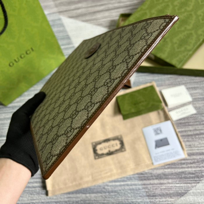 G*cci Pochette (30.5*21*1.5)