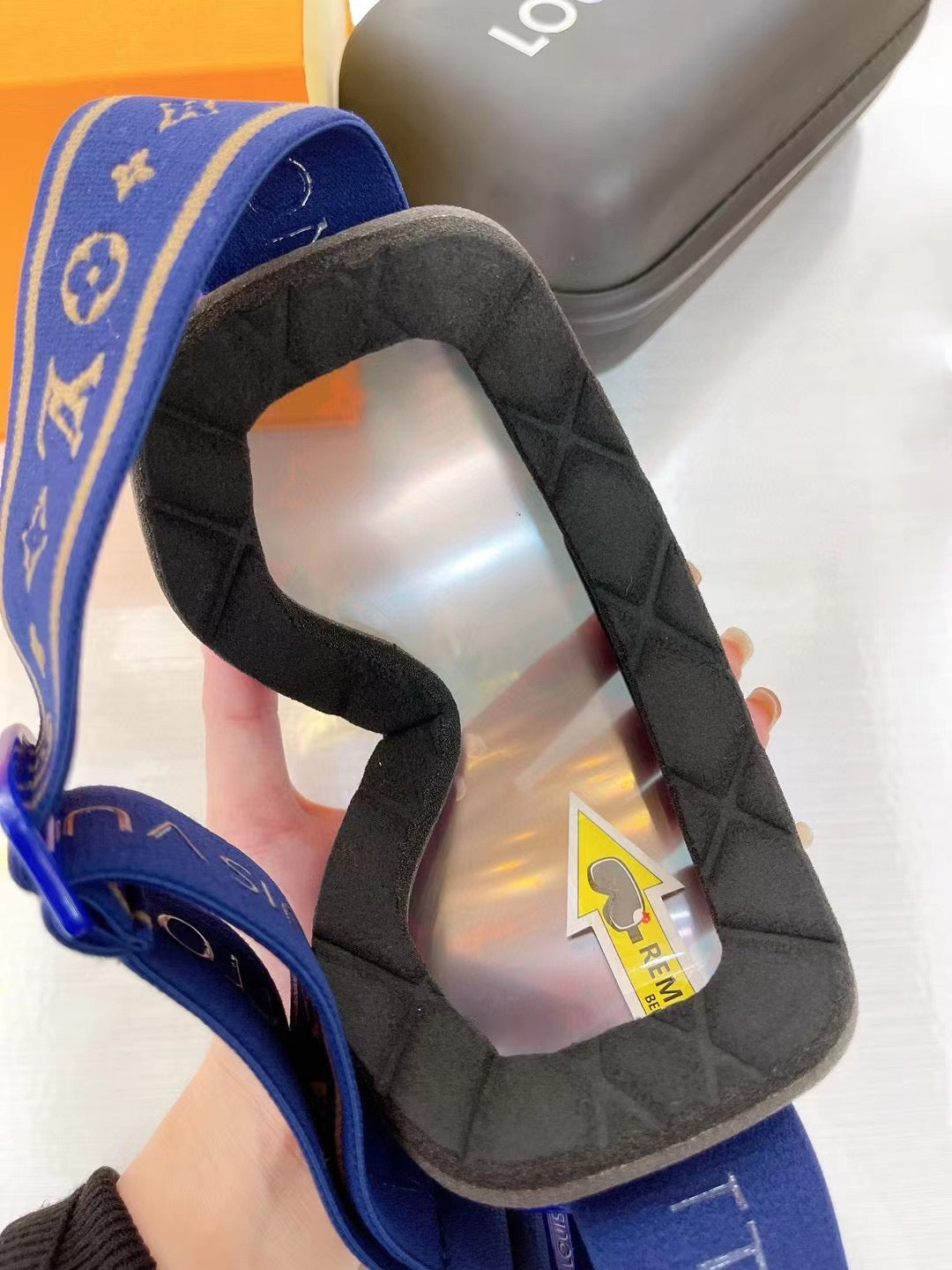 L&*V Lunettes Ski