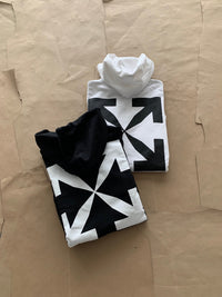 Off-Wh*te Pull