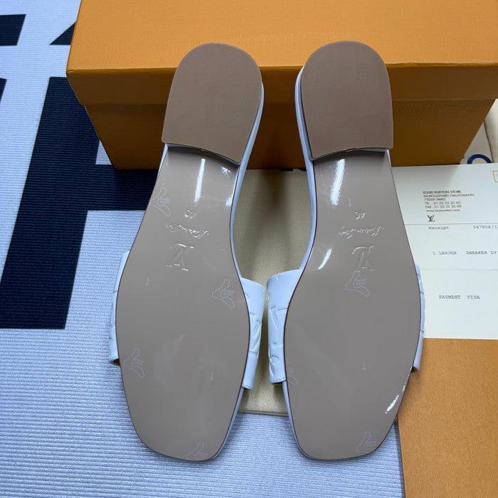 L&*V Sendals