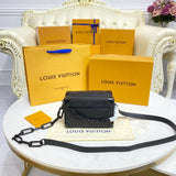 L&*V Trunk (18.5*13*8)