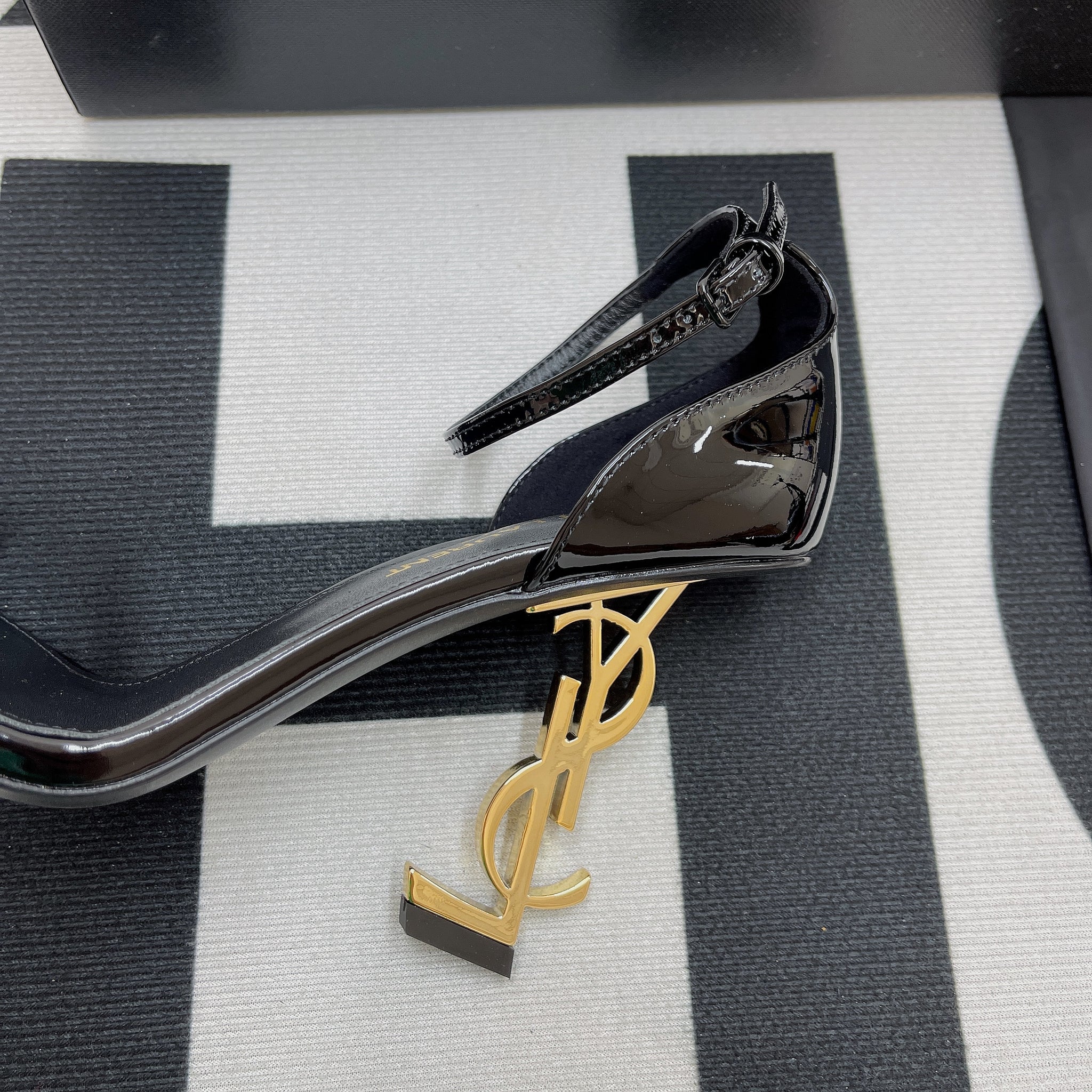 Y*SL Talons