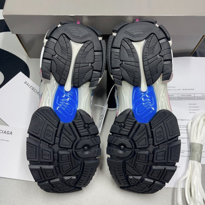 Balenc*aga Runner