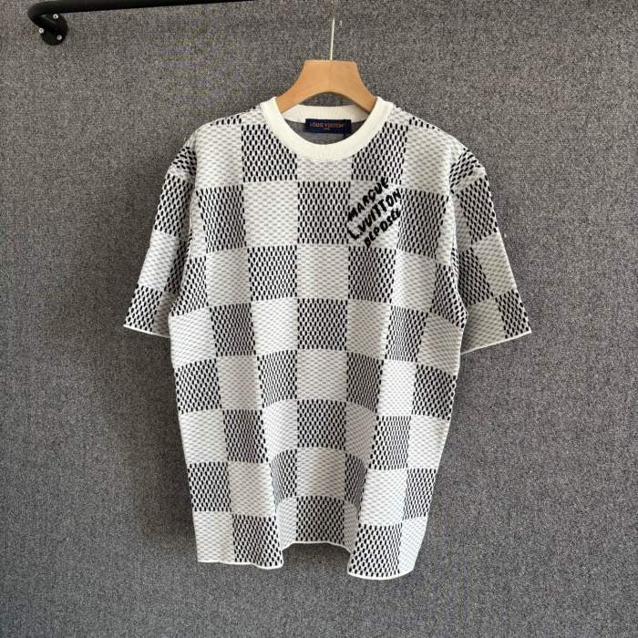 L&*V T-shirt