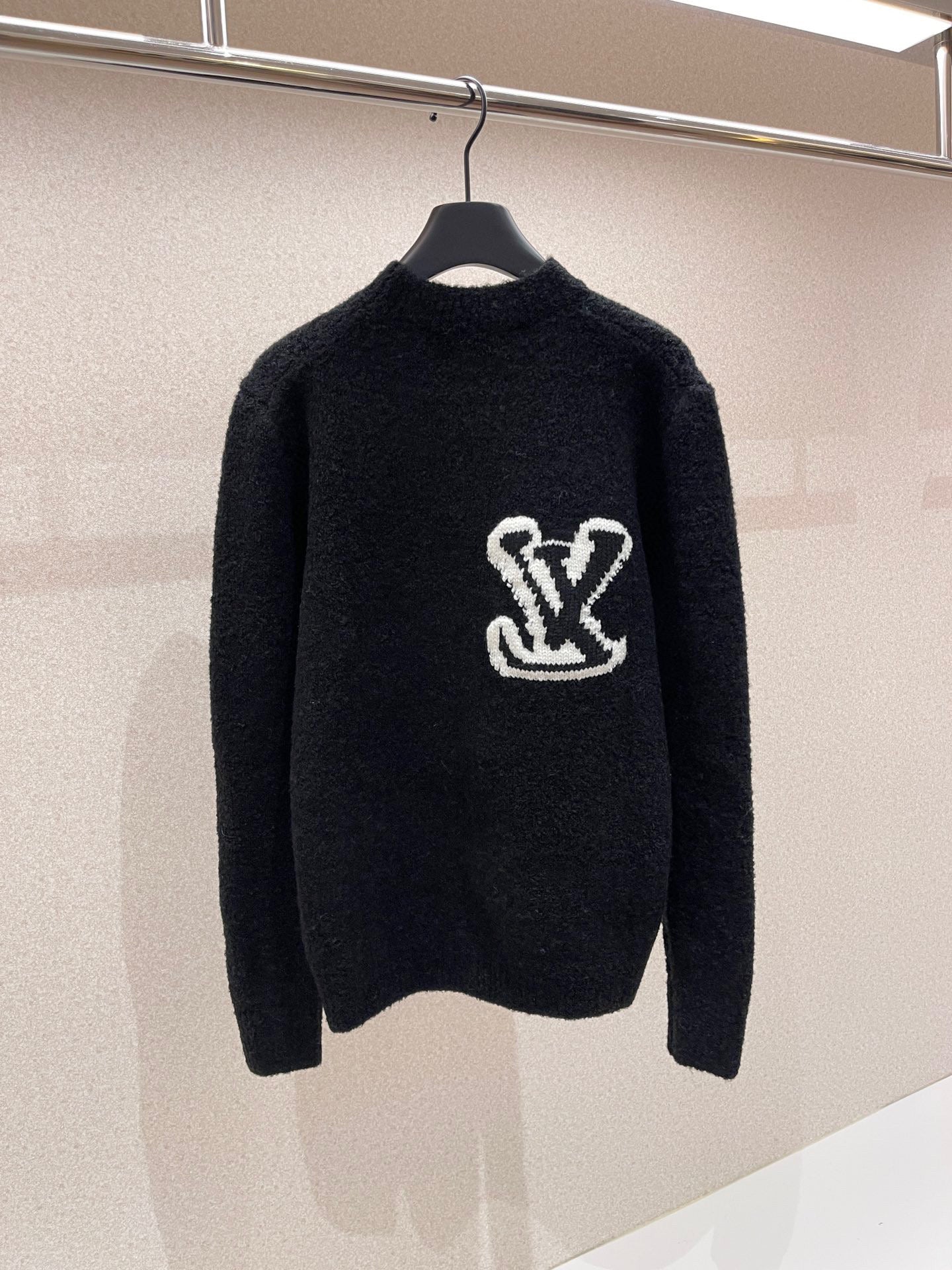 L&*V Pull