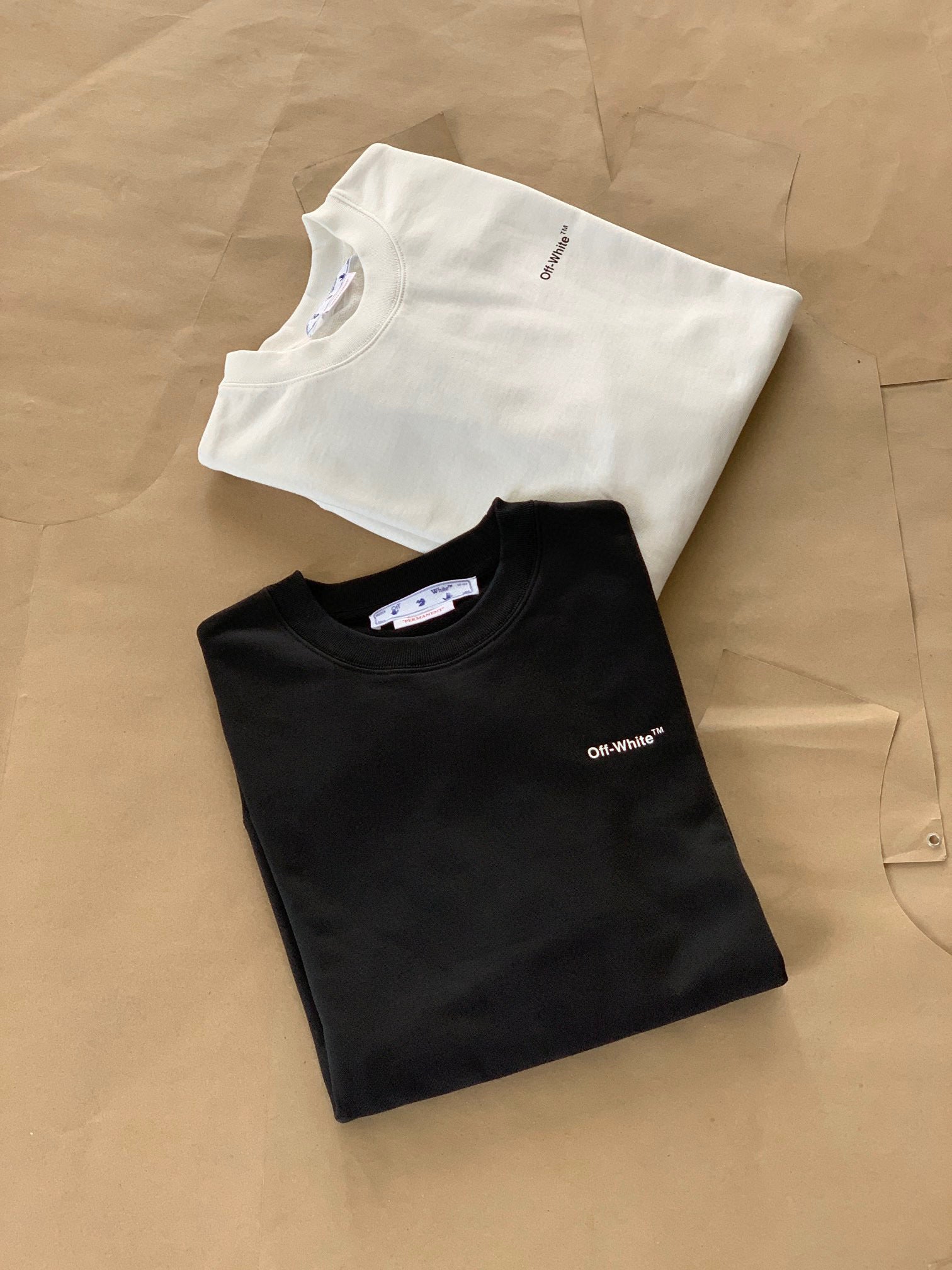 Off-Wh*te Pull