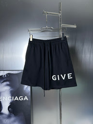 G*venchy Short