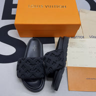 L&*V Sendals