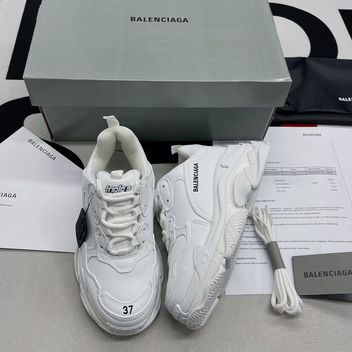 Balenc*aga Triple S