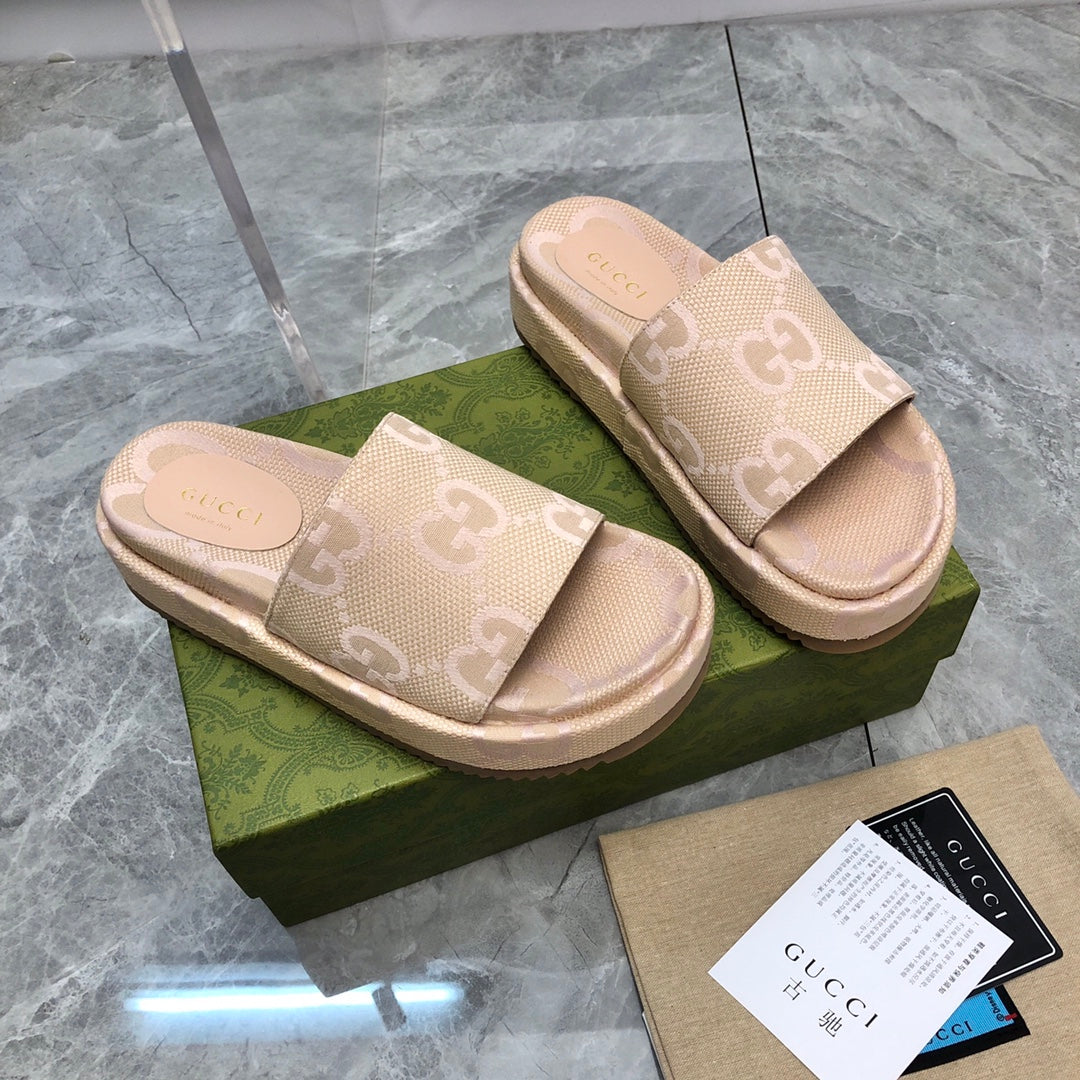 G*cci Sendals