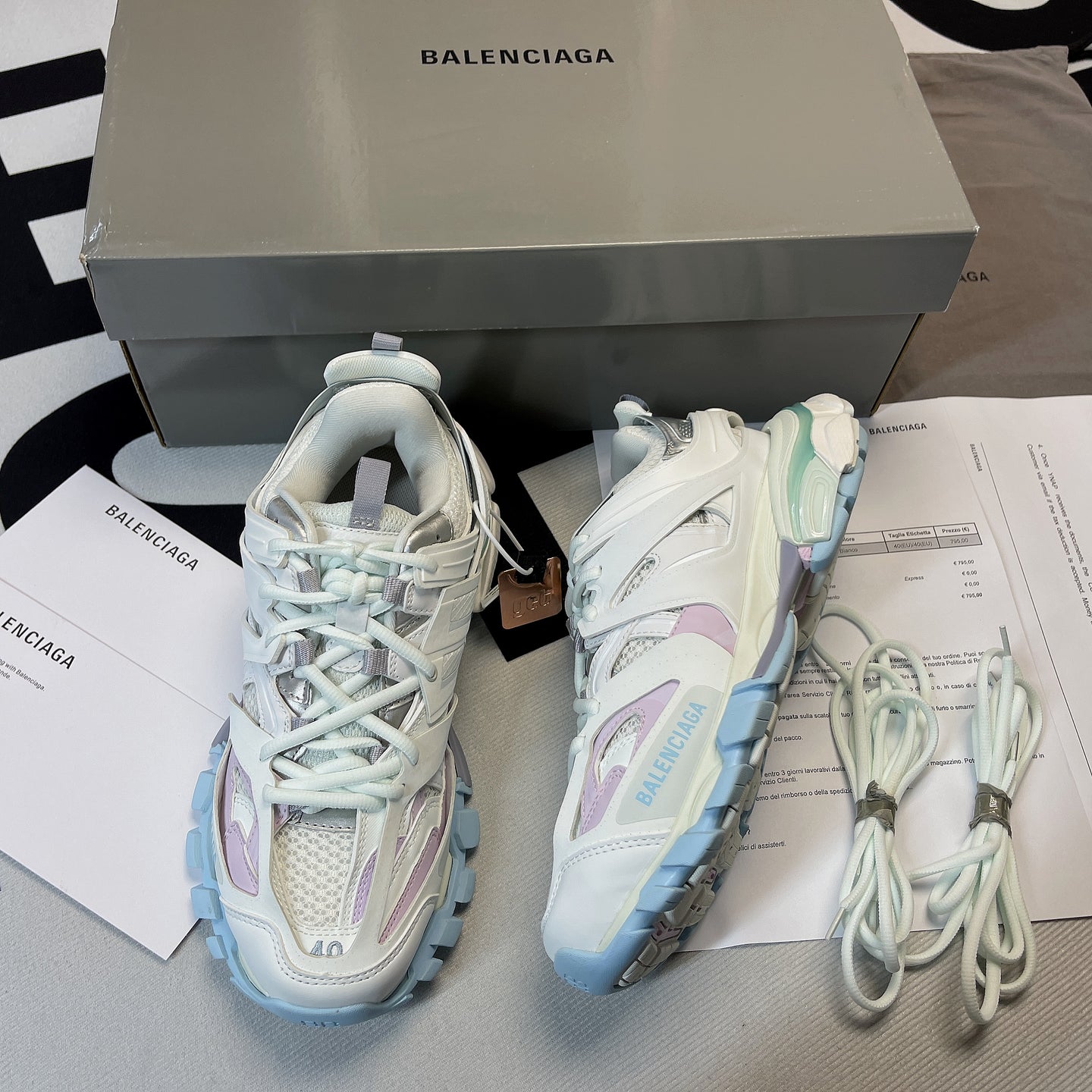 Balenc*aga Track