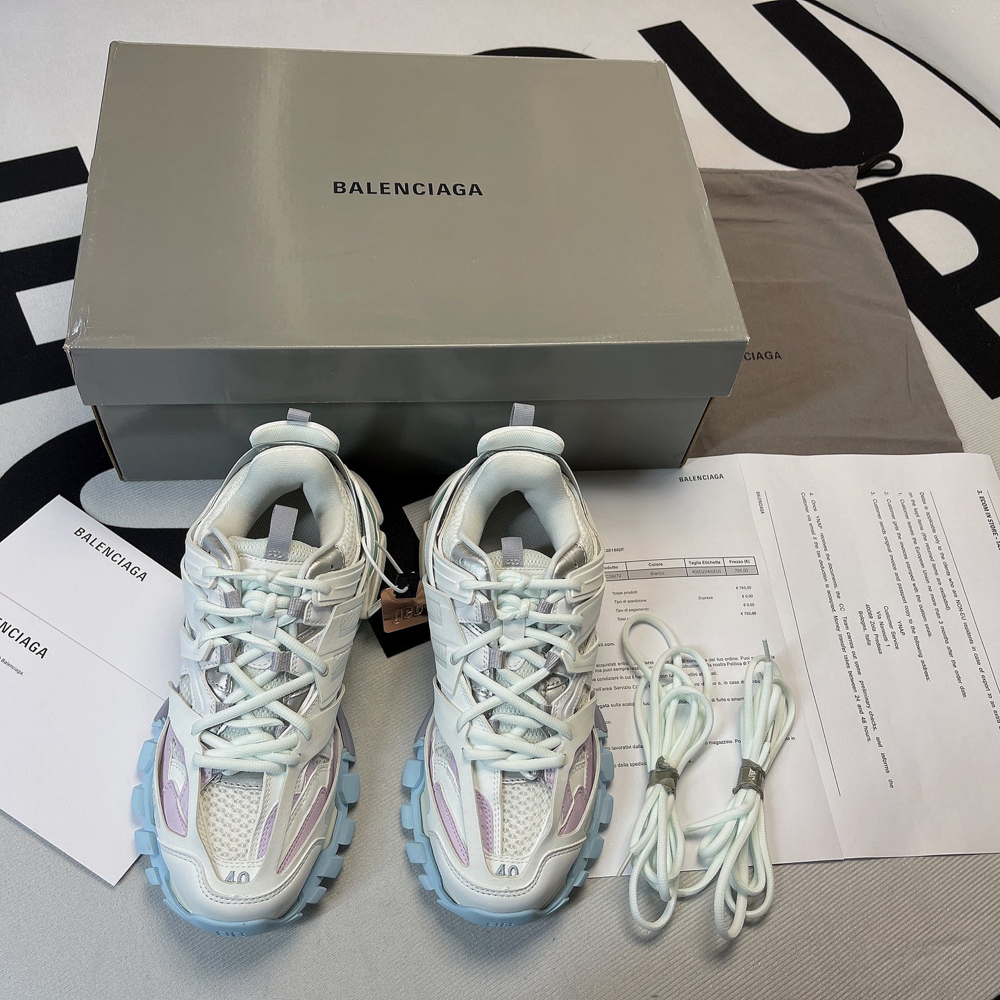 Balenc*aga Track