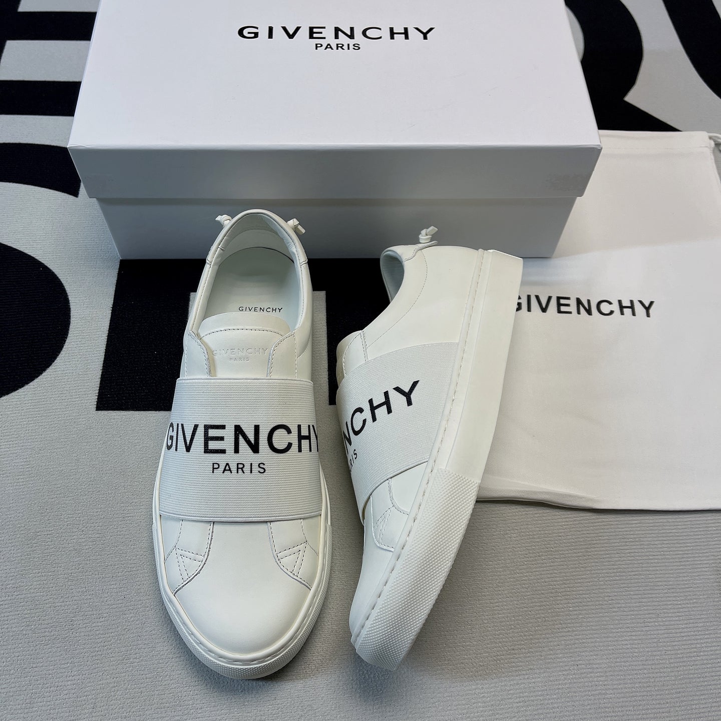 G*venchy Low-Top