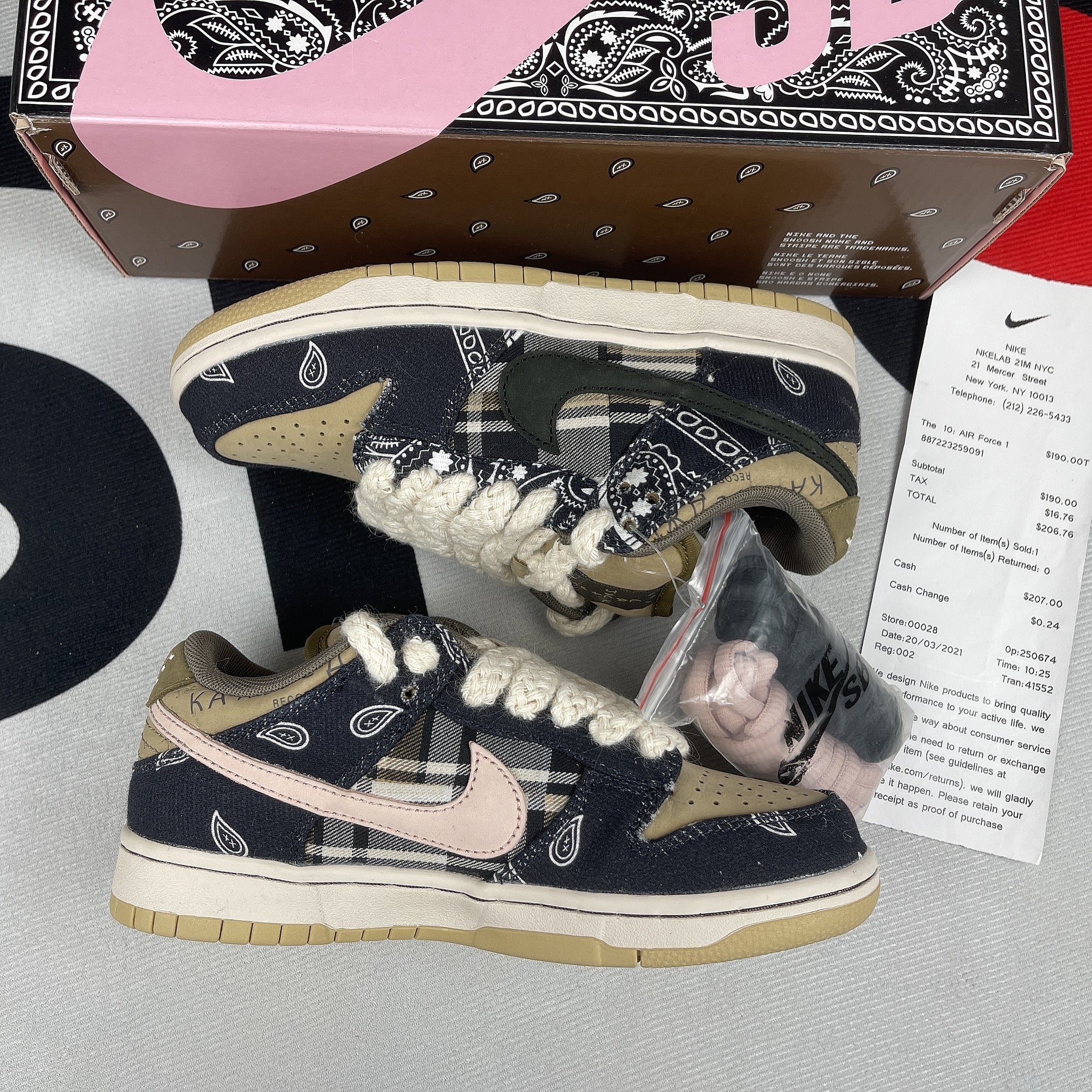 D*nk Low Trav*s Scott