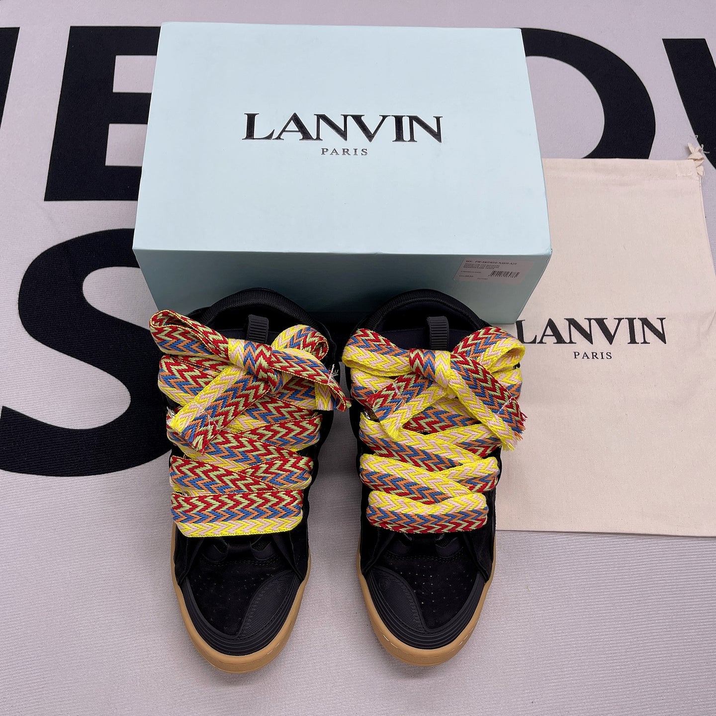 Lanv*n Curb