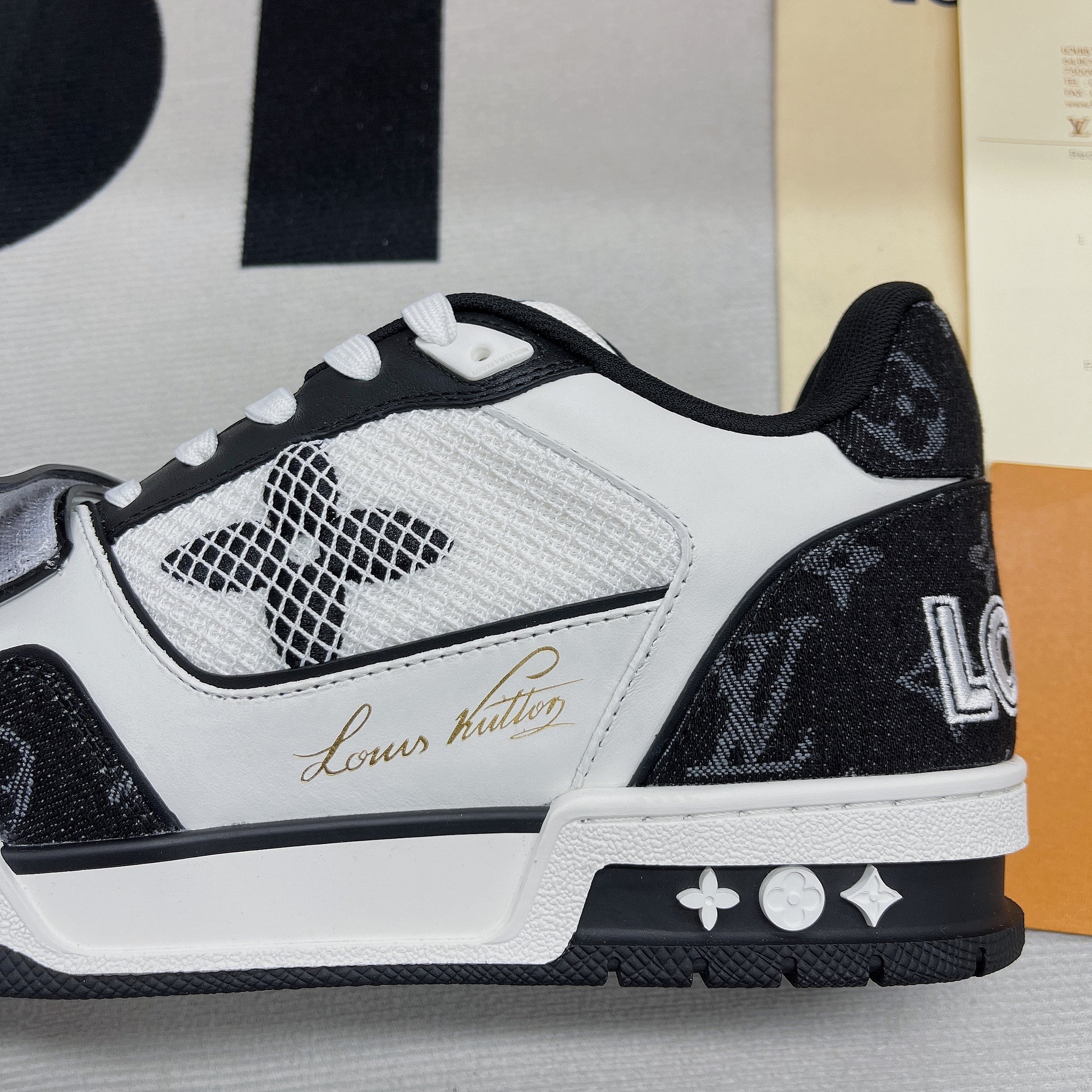 L&*V Trainer