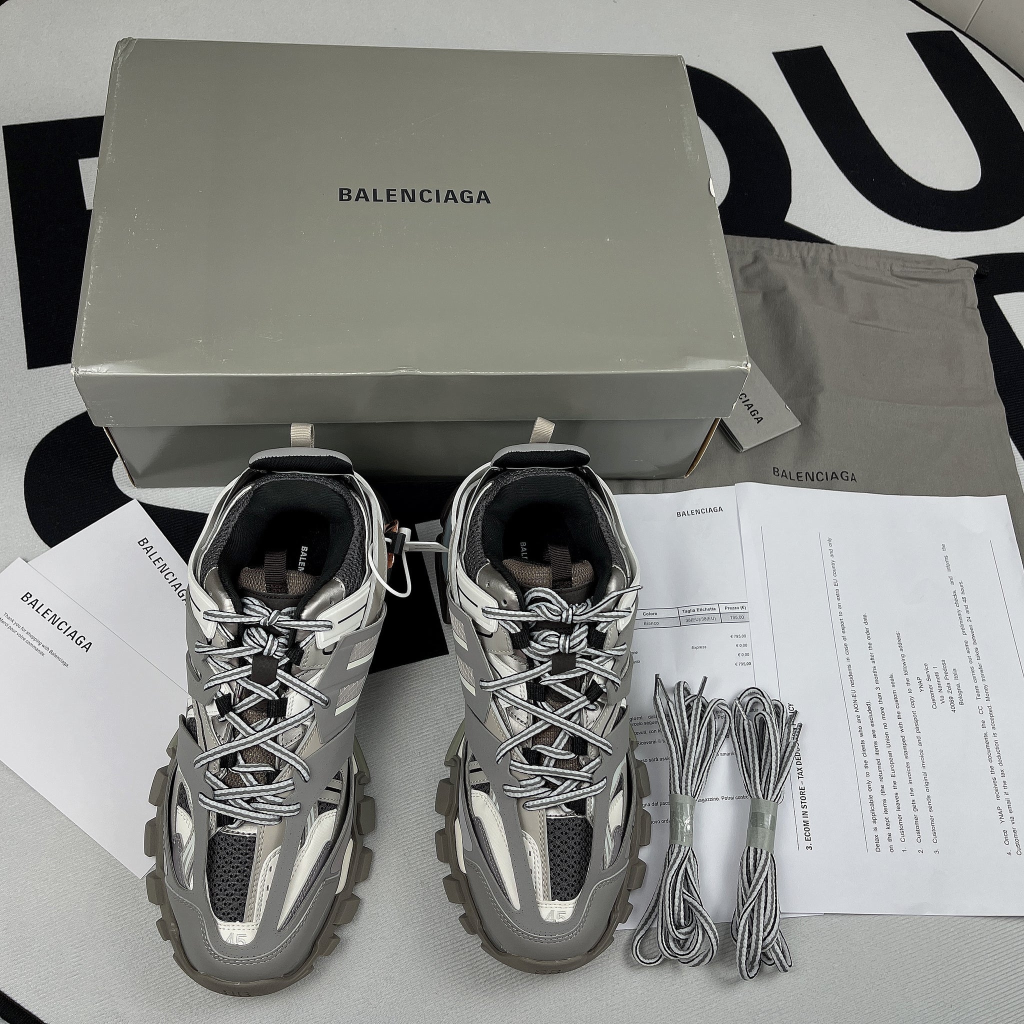 Balenc*aga Track