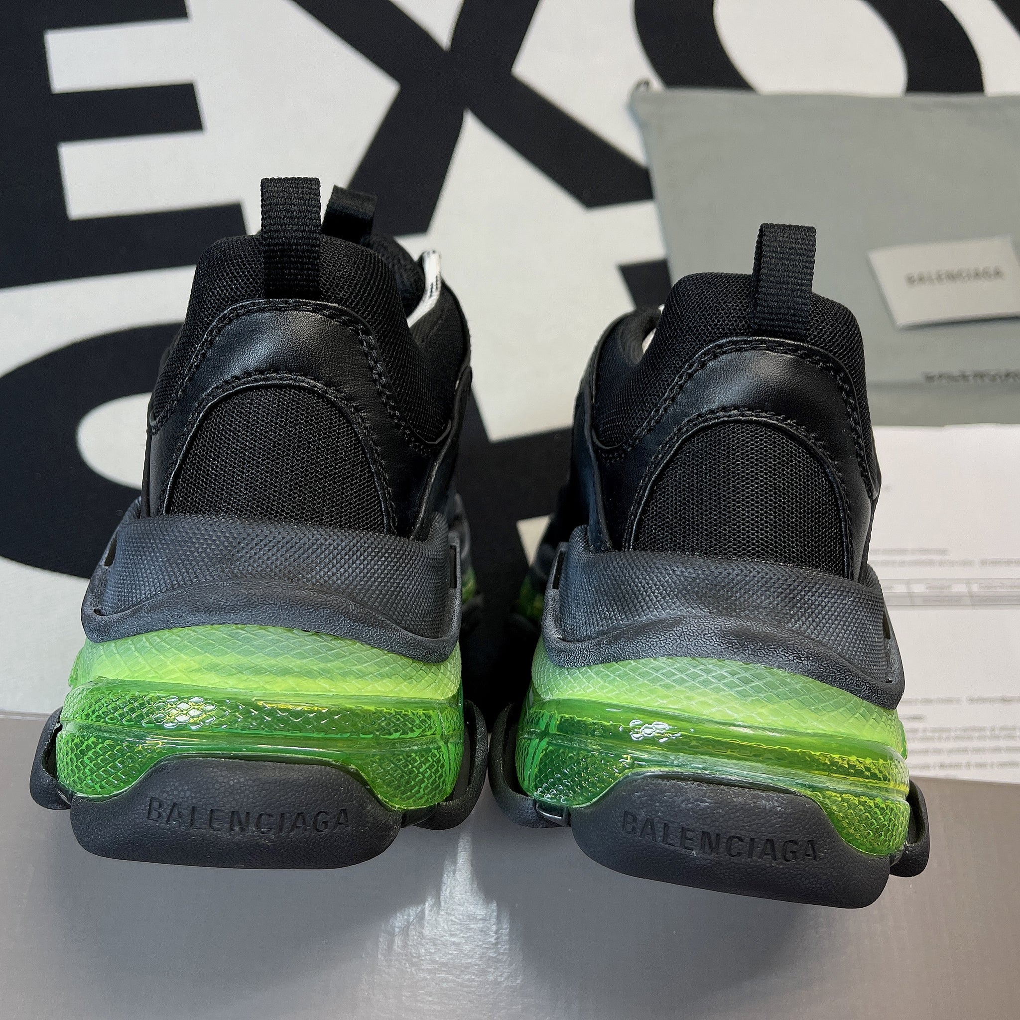 Balenc*aga Triple S