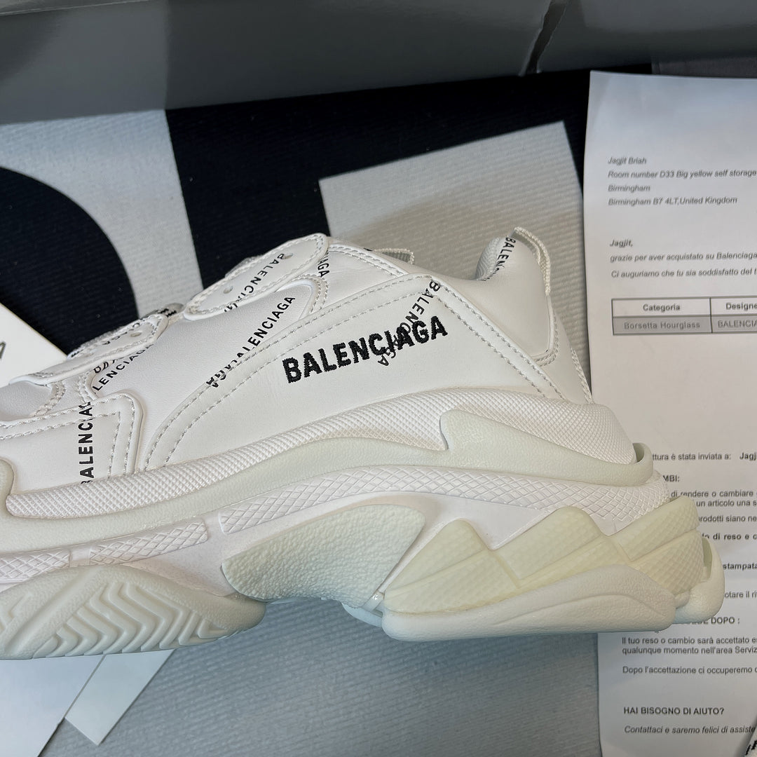 Balenc*aga Triple S