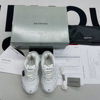 Balenc*aga Triple S