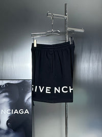 G*venchy Short