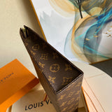 L&*V Pochette (27*21*3)