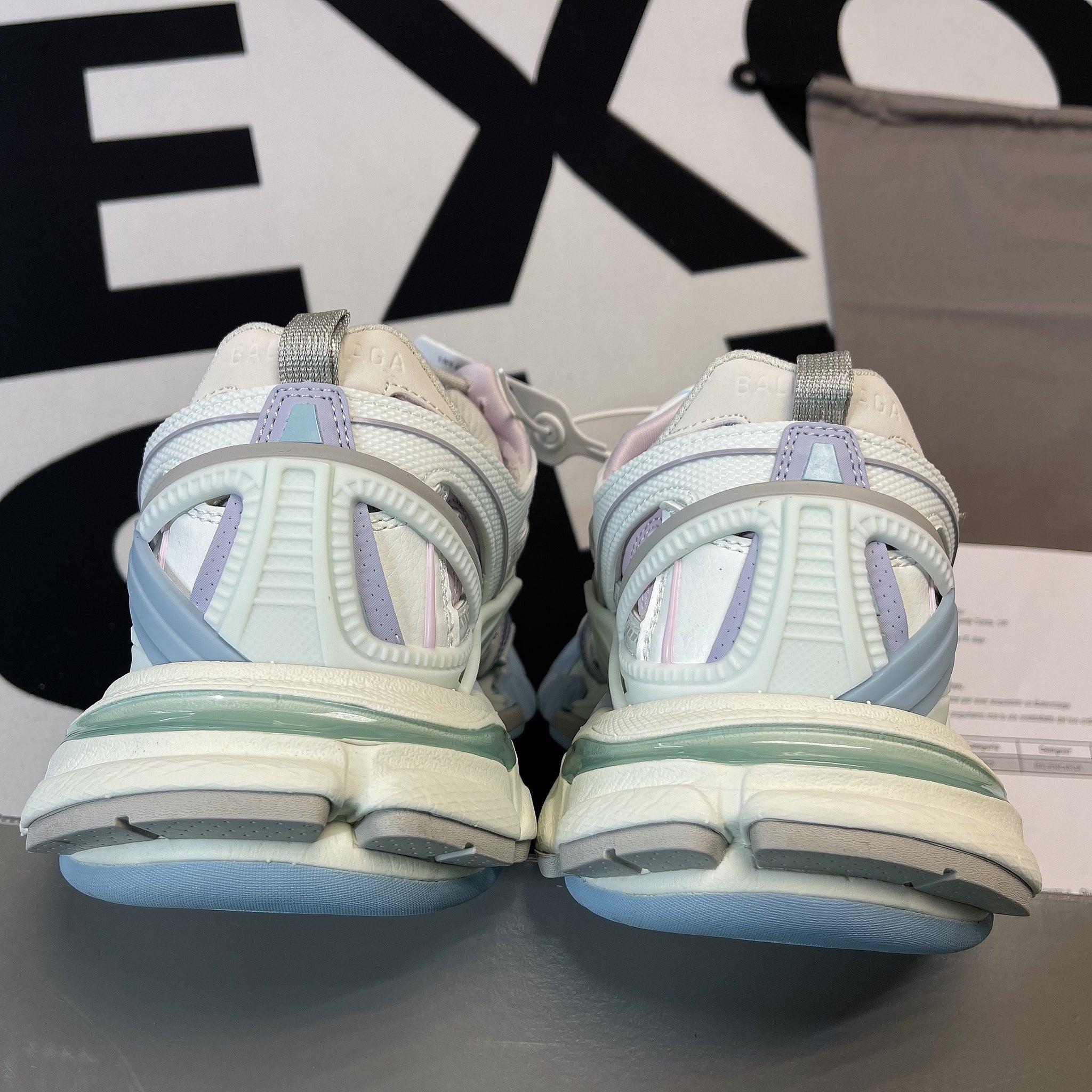 Balenc*aga Track 2.0
