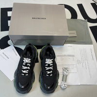 Balenc*aga Triple S